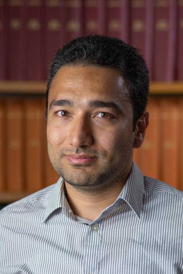 Portrait photo of  Nima Mirkhani.