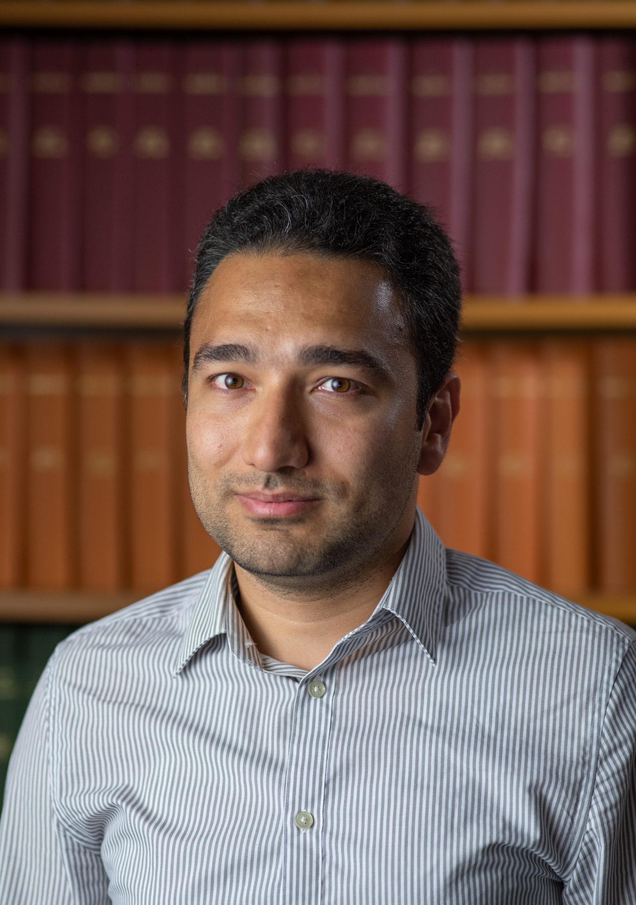 Portrait photo of  Nima Mirkhani.